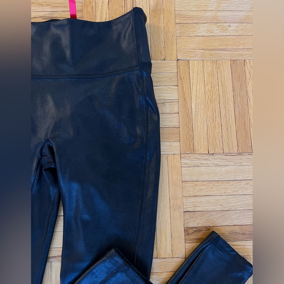 SPANX FAUX LEATHER LEGGINGS size xs - Picture 4 of 6